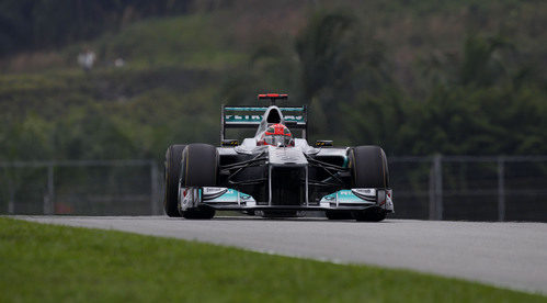 Michael Schumacher rueda en Sepang