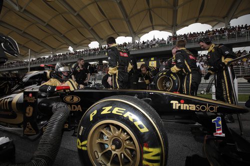 Heidfeld en la calurosa parrilla de Malasia