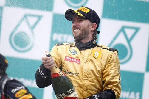 Champán para Nick en el podio del GP de Malasia