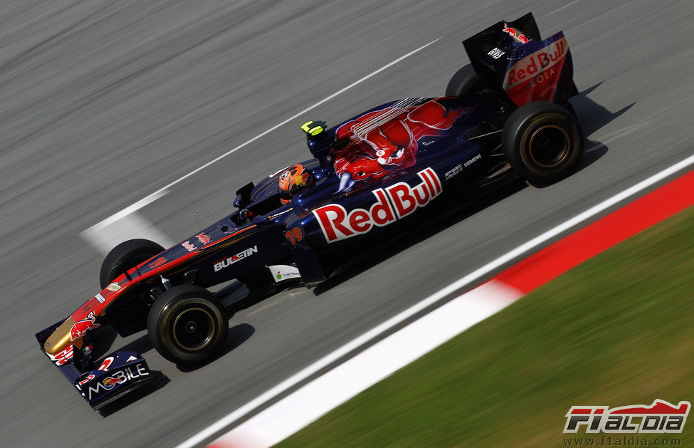 Jaime Alguersuari en la pista de Malasia