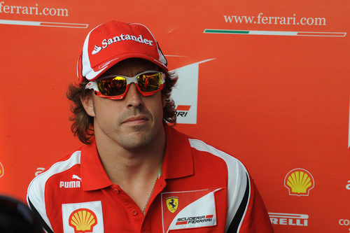Alonso en su primera rueda de prensa del GP de China 2011