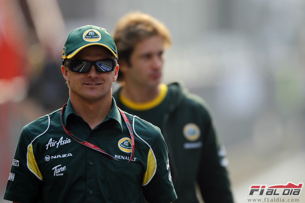 Kovalainen llega a Shangai