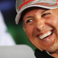 Michael Schumacher y sus caras en el GP de China 2011