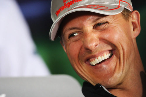 Michael Schumacher y sus caras en el GP de China 2011