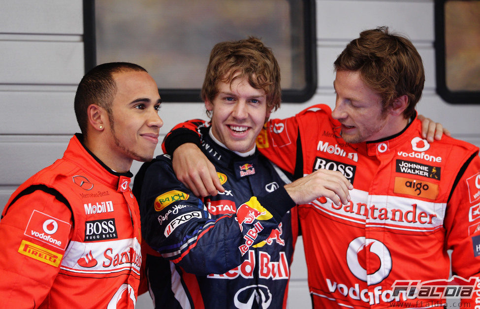 Hamilton, Vettel y Button bromean tras la clasificación del GP de China 2011