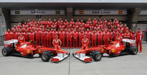 Foto de familia de Ferrari en China 2011