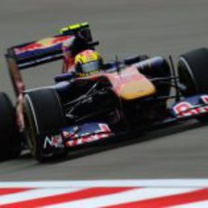 Jaime Alguersuari durante la clasificación del GP de China 2011