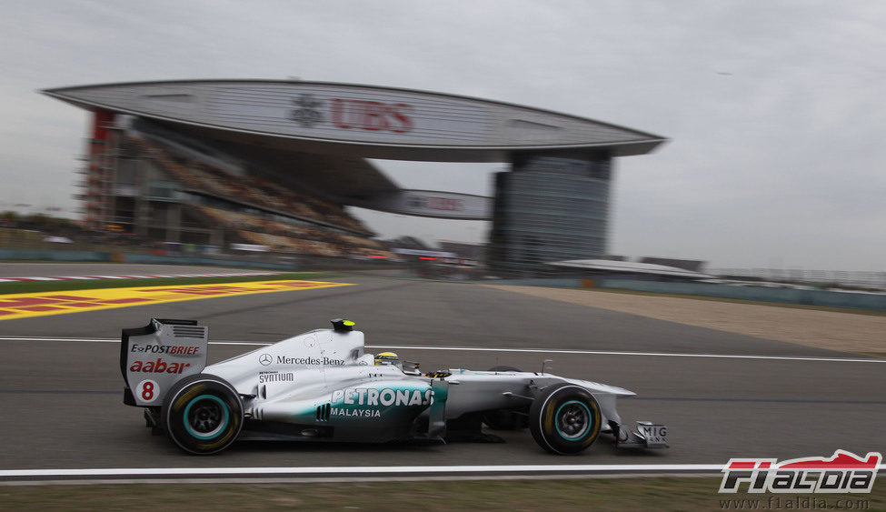 Nico Rosberg clasifica en cuarta posición en China 2011