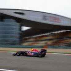 Webber eliminado en la Q1 de China 2011