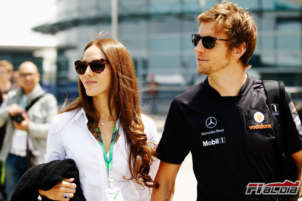 Jessica Michibata y su novio en el GP de China 2011