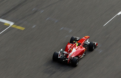 Massa cruzó la línea de meta en sexta posición en China 2011