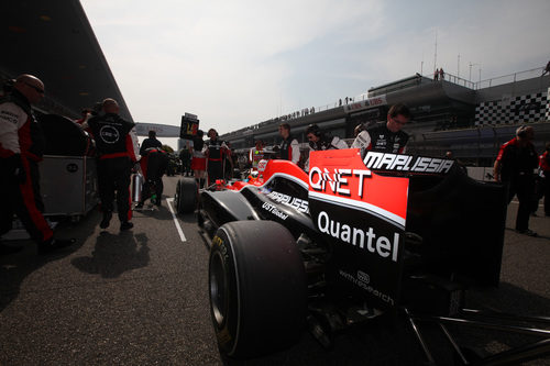 Jerome D'Ambrosio en la parrilla del circuito de Shanghai