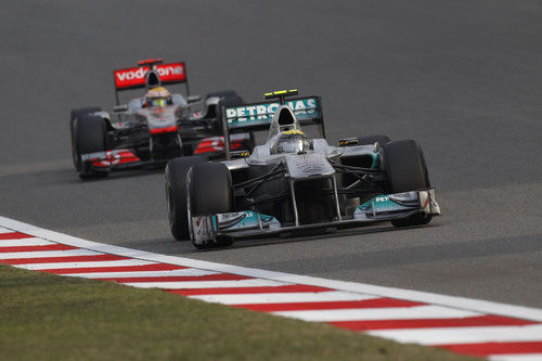 Rosberg lideró la carrera durante catorce vueltas