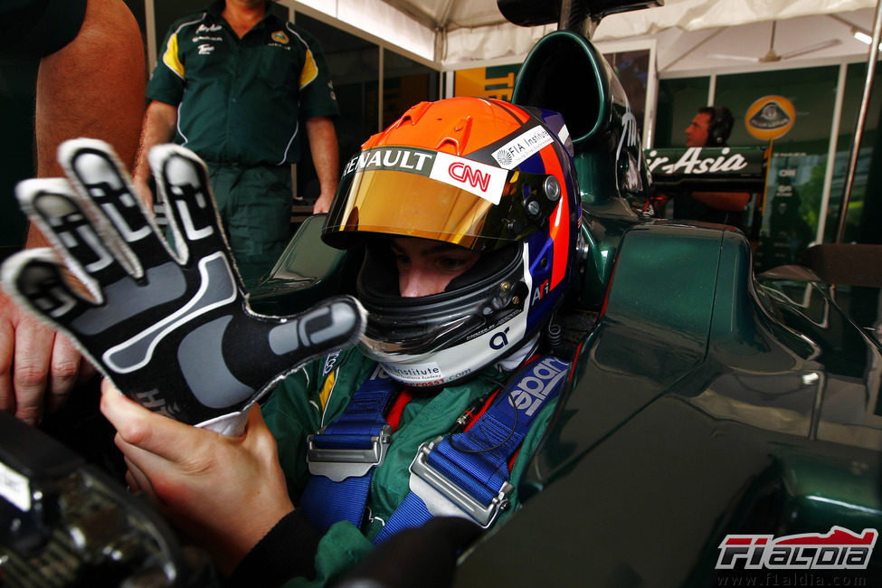 Rossi se pone los guantes en Putrajaya