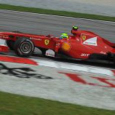 Felipe en los entrenamientos del GP de Malasia 2011