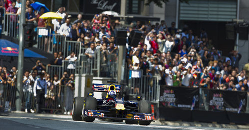 Mucho público en la exhibición de Coulthard en Kuala Lumpur