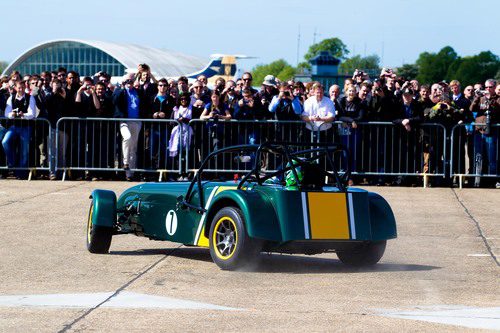 Heikki Kovalainen en el Lotus/Caterham Seven en Duxford