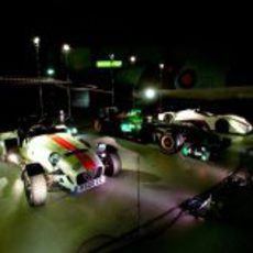 El Lotus/Caterham Seven junto a su hermano mayor y el T128