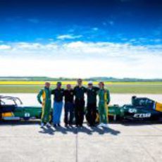 Kovalainen, Trulli y sus jefes en Duxford