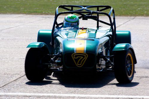 Kovalainen a los mandos del Lotus/Caterham Seven en Duxford