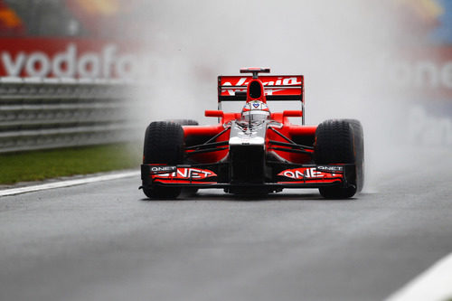 Timo Glock rueda durante los primeros libres del GP de Turquía 2011