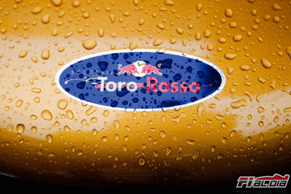 Logotipo de la Scuderia Toro Rosso