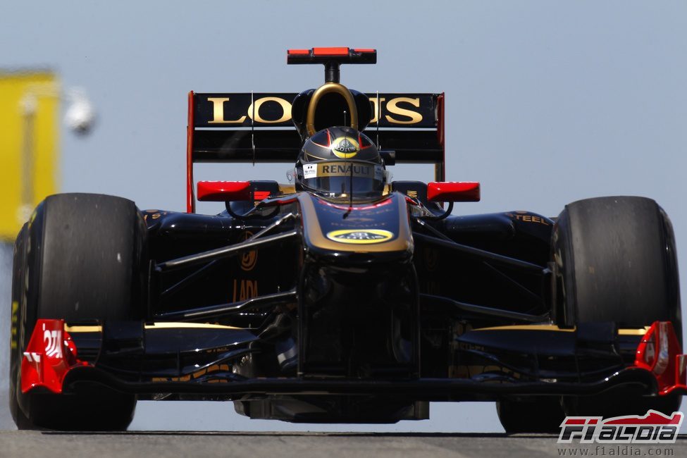 El R31 de Nick Heidfeld en el circuito de Istanbul Park