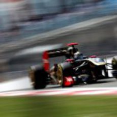 Heidfeld en la recta principal del circuito de Istanbul Park