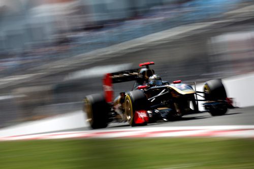 Heidfeld en la recta principal del circuito de Istanbul Park