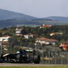 Kovalainen durante la clasificación del GP de Turquía 2011