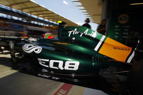 Jarno Trulli sale a pista para disputar la Q1