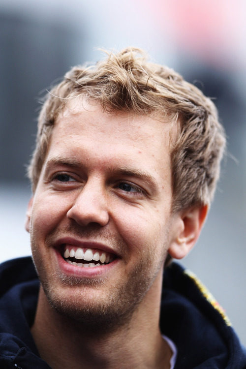 Vettel estrena nuevo peinado en Turquía 2011
