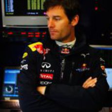 Webber en el box de Red Bull en el GP de Turquía 2011