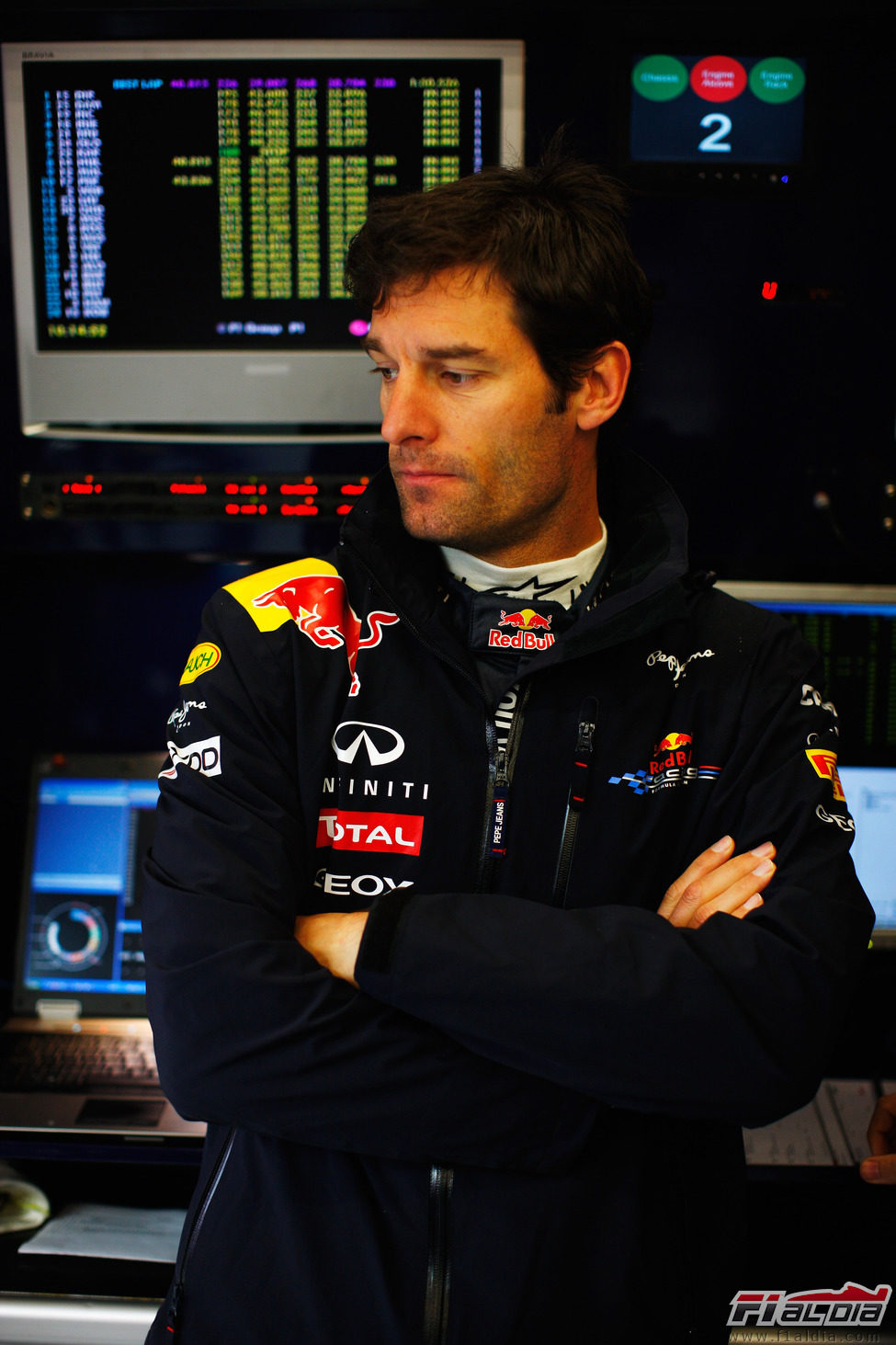 Webber en el box de Red Bull en el GP de Turquía 2011