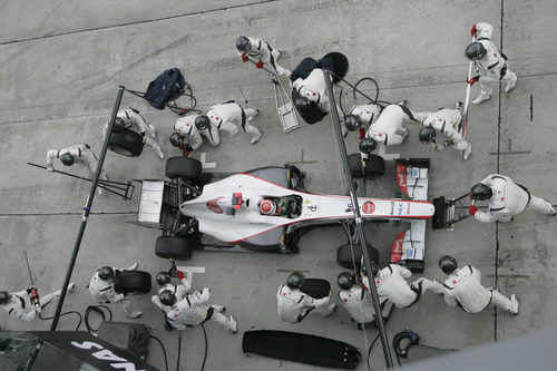 Parada en el box de Sauber en Malasia 2011