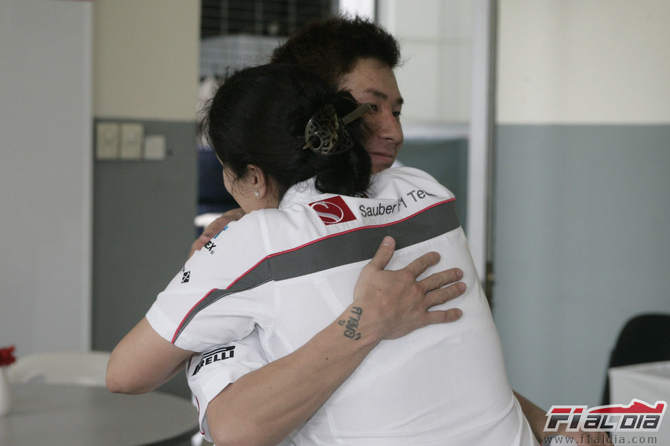 Abrazo por un séptimo puesto en el GP de Malasia 2011