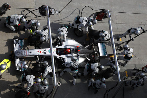 Parada en boxes para Michael Schumacher en el GP de Turquía 2011