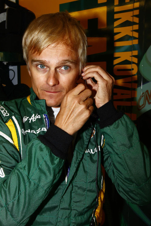 Heikki Kovalainen se prepara para la carrera