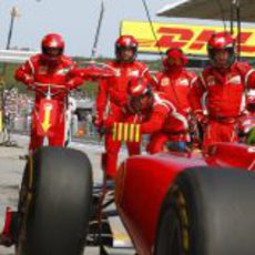 Parada en boxes de Ferrari en el GP de Turquía 2011