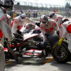 Parada en boxes de McLaren en el GP de Turquía 2011