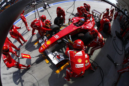 Parada en boxes para Alonso en el GP de Turquía 2011