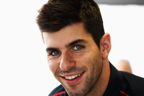 Alguersuari llega a casa