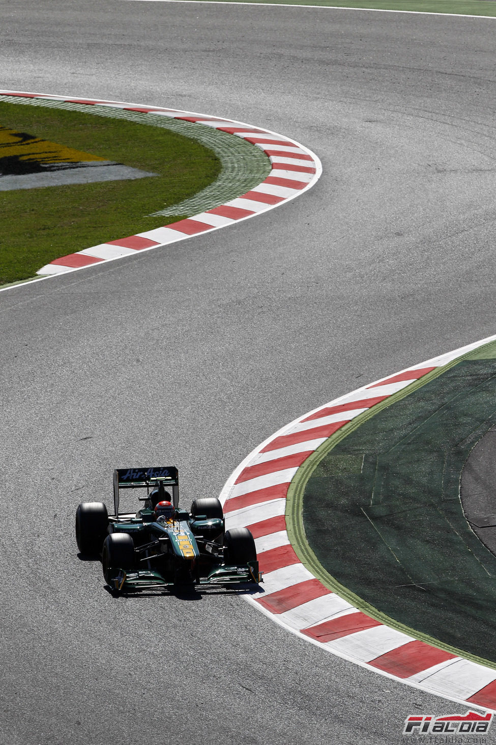 Trulli tomando una chicane de Montmeló