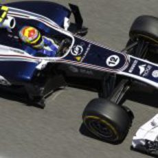 Maldonado durante la sesión de prácticas del GP de España 2011