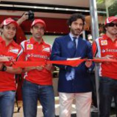 Massa, Gené, Lorenzo Bassetti y Alonso inauguran la tienda Ferrari de Barcelona