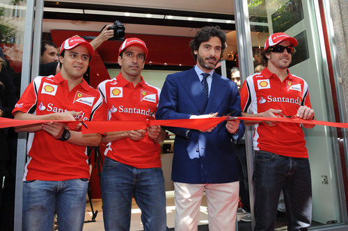 Massa, Gené, Lorenzo Bassetti y Alonso inauguran la tienda Ferrari de Barcelona
