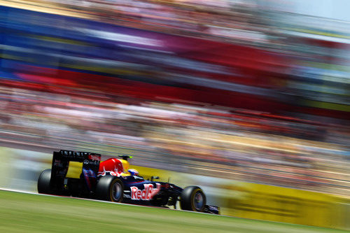 Webber logra la 'pole' en Montmeló