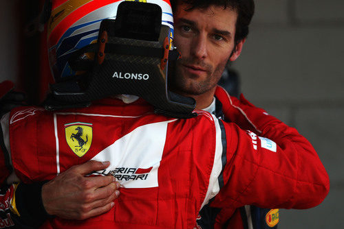 Alonso felicita a Webber por su 'pole' en el GP de España 2011