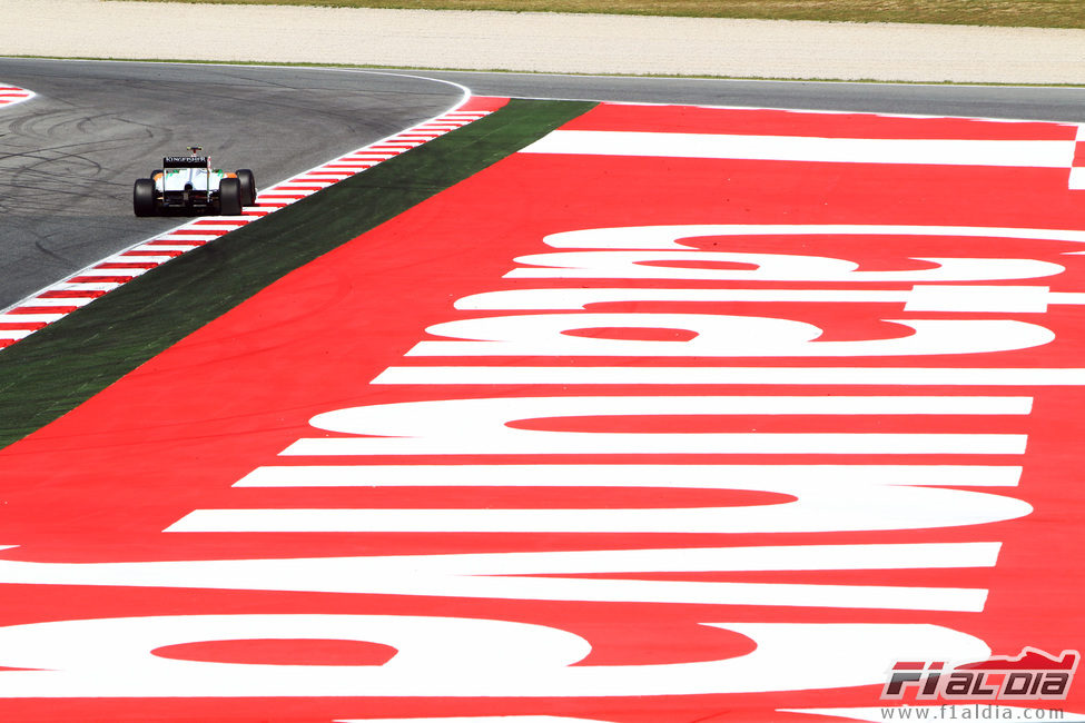 Paul di Resta en el Circuit de Catalunya