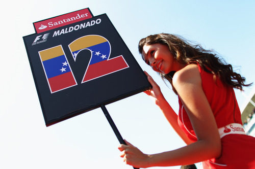 La 'pitbabe' de Maldonado en el GP de España 2011